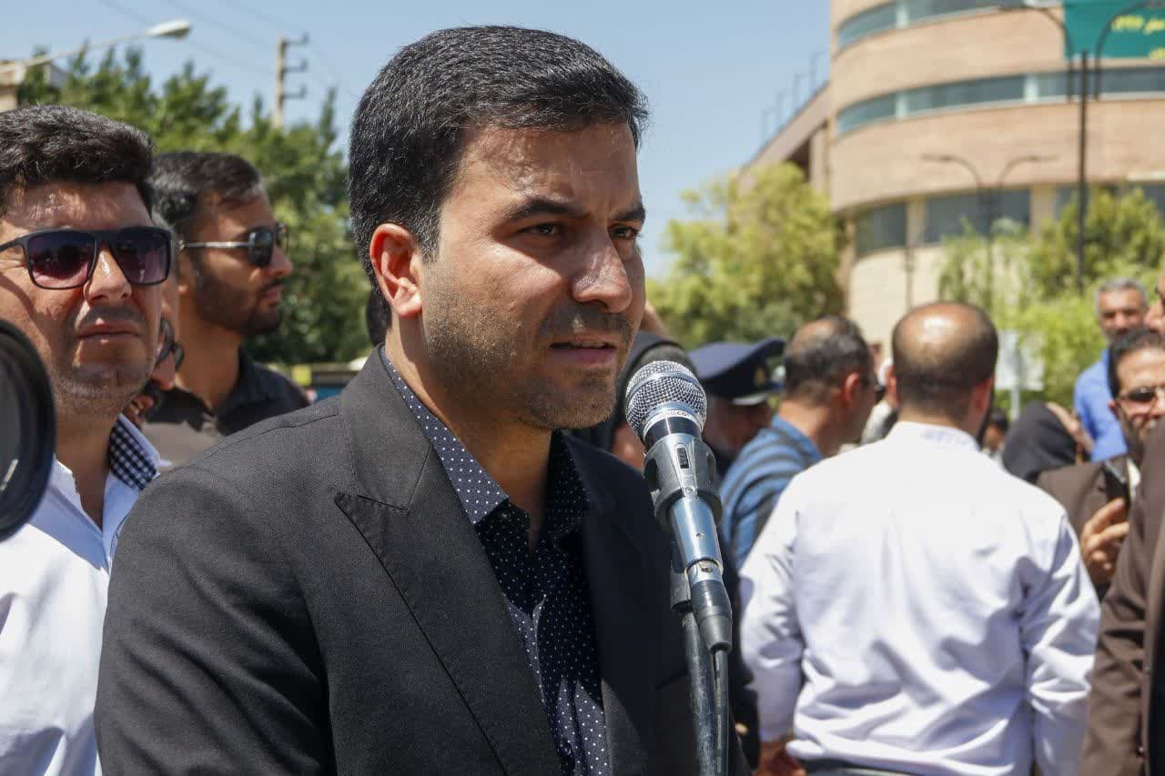 شهرداری، شیراز، پرچم، احتزار