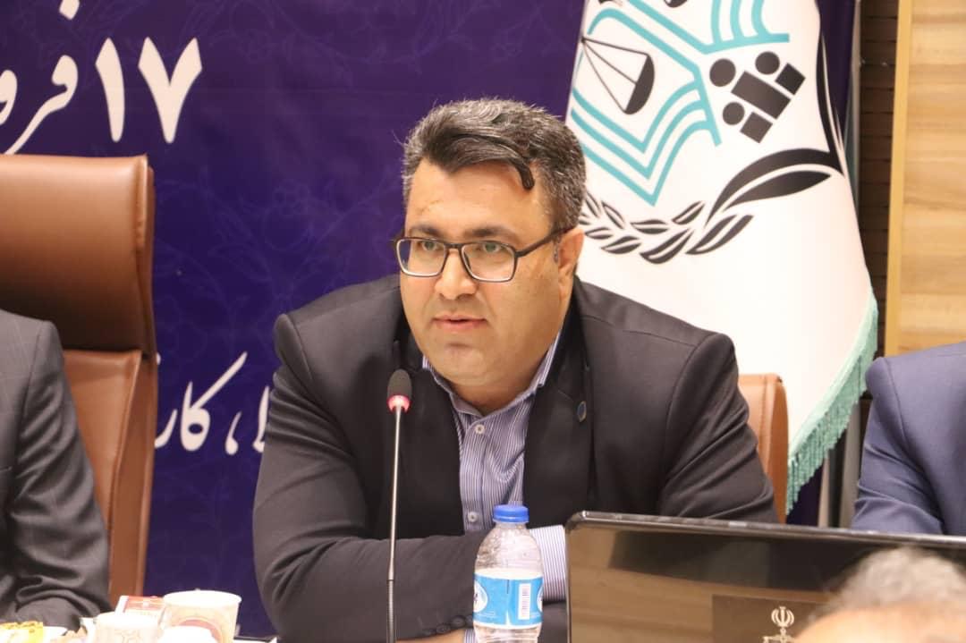 حقوق عامه، مرکز وکلا، کارشناسان رسمی
