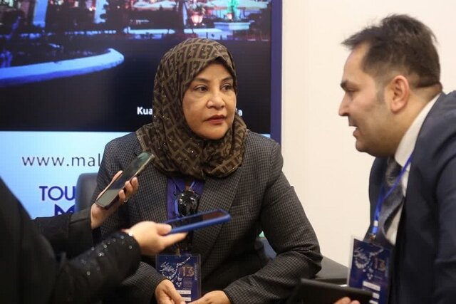 پرواز، مالزی، شیراز، نمایشگاه پارس، مدیرکل خاورمیانه، مصطفی